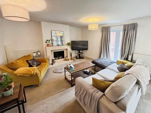 Living room- click for photo gallery